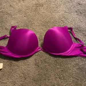 Victoria Secret miraculous plunge bra in two colors